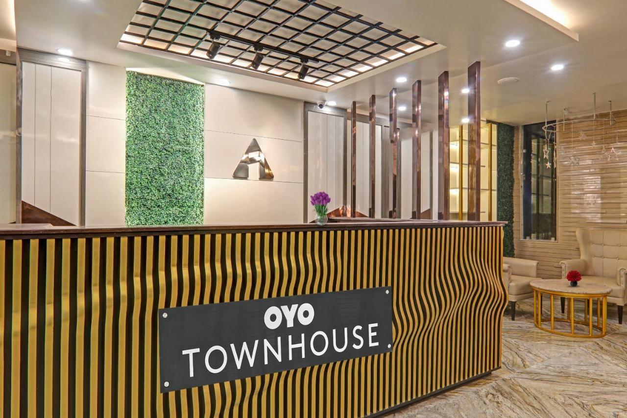 Super Townhouse Hotel Impact Chinhat 외부 사진